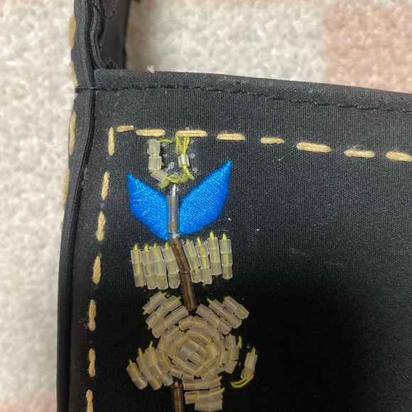 Beaded Floral Embroidered Shoulder Bag - Picture 11 of 11